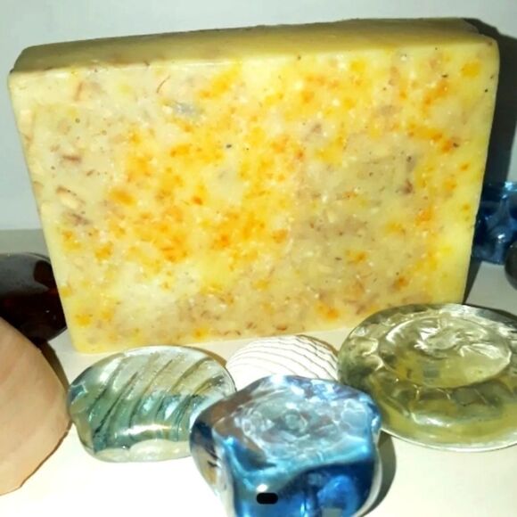 Hand CRAFTED𝅺 OATMEAL CITRUS SOAP BAR - Picture 3 of 6